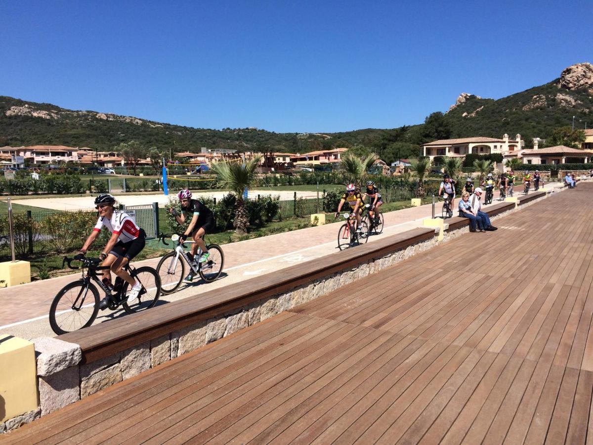 Sardinia Family Villas - Cannigione Beach Apartments ภายนอก รูปภาพ
