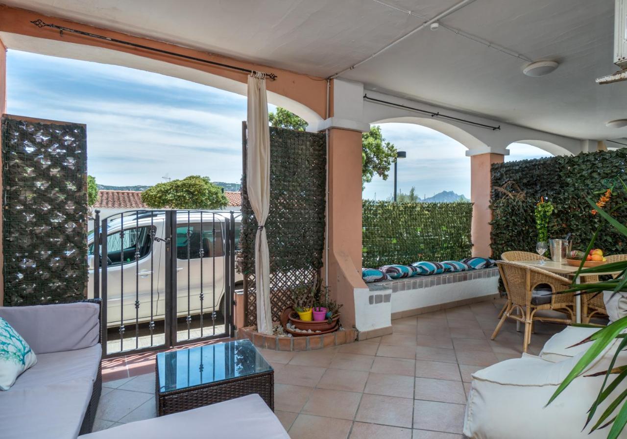 Sardinia Family Villas - Cannigione Beach Apartments ภายนอก รูปภาพ