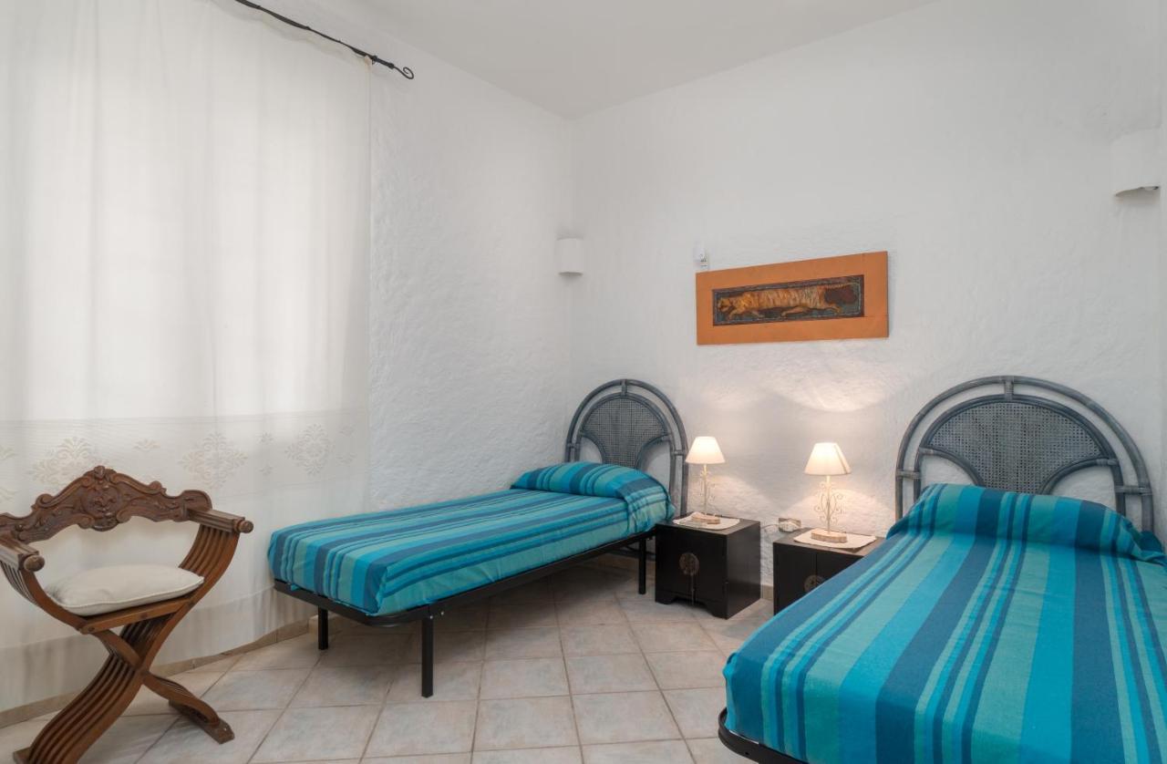 Sardinia Family Villas - Cannigione Beach Apartments ภายนอก รูปภาพ