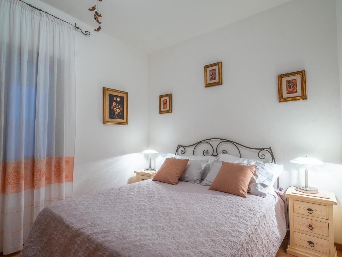 Sardinia Family Villas - Cannigione Beach Apartments ภายนอก รูปภาพ
