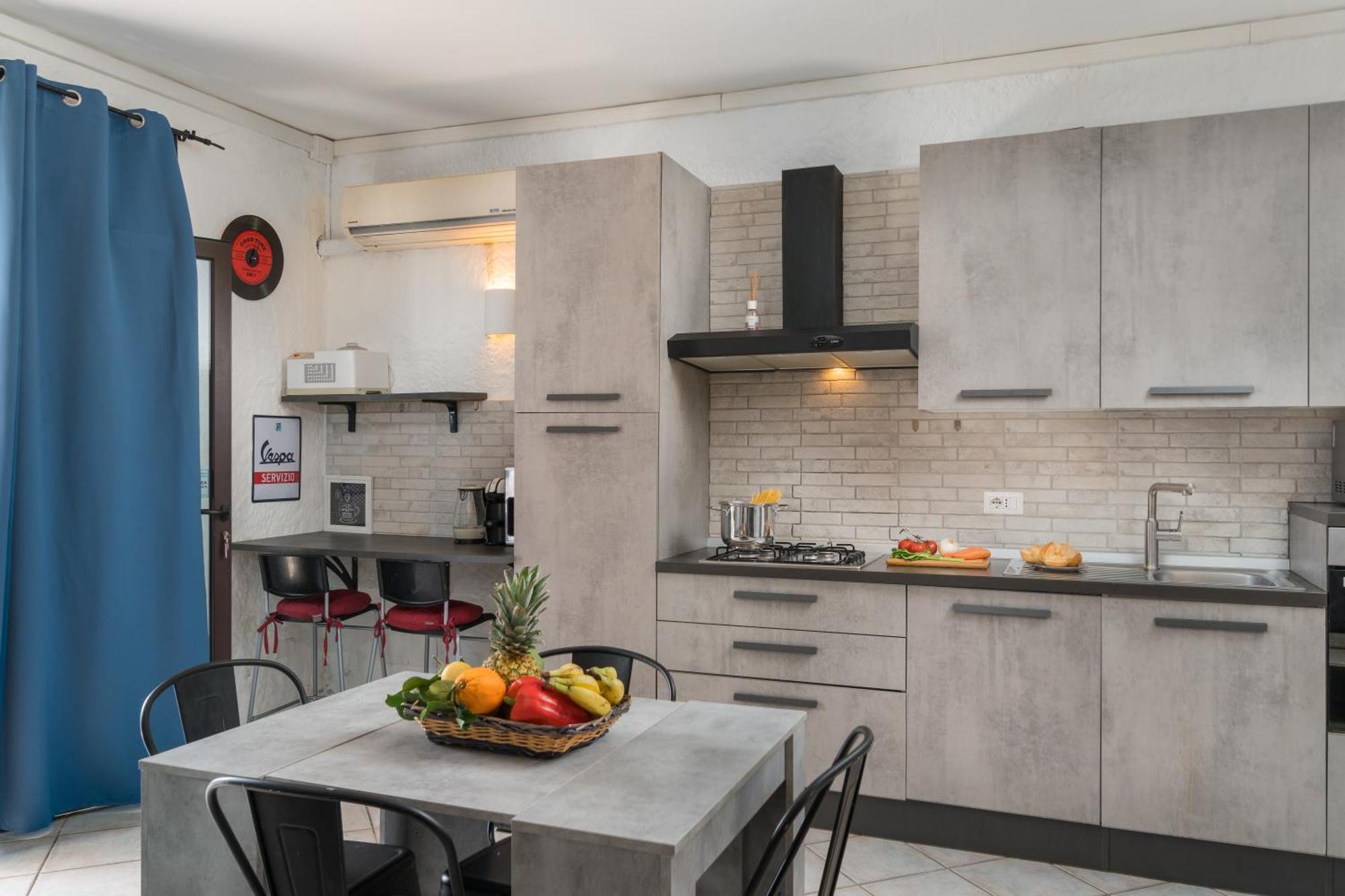 Sardinia Family Villas - Cannigione Beach Apartments ภายนอก รูปภาพ