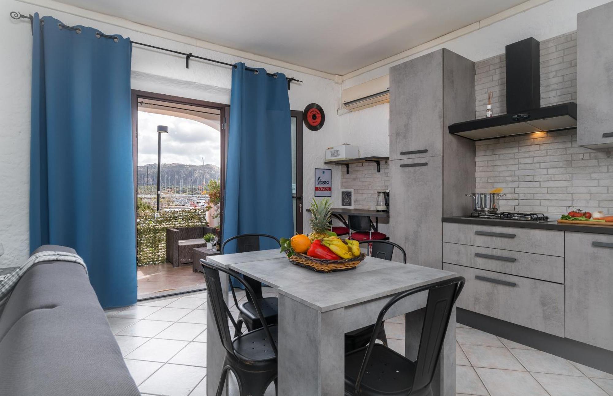 Sardinia Family Villas - Cannigione Beach Apartments ภายนอก รูปภาพ
