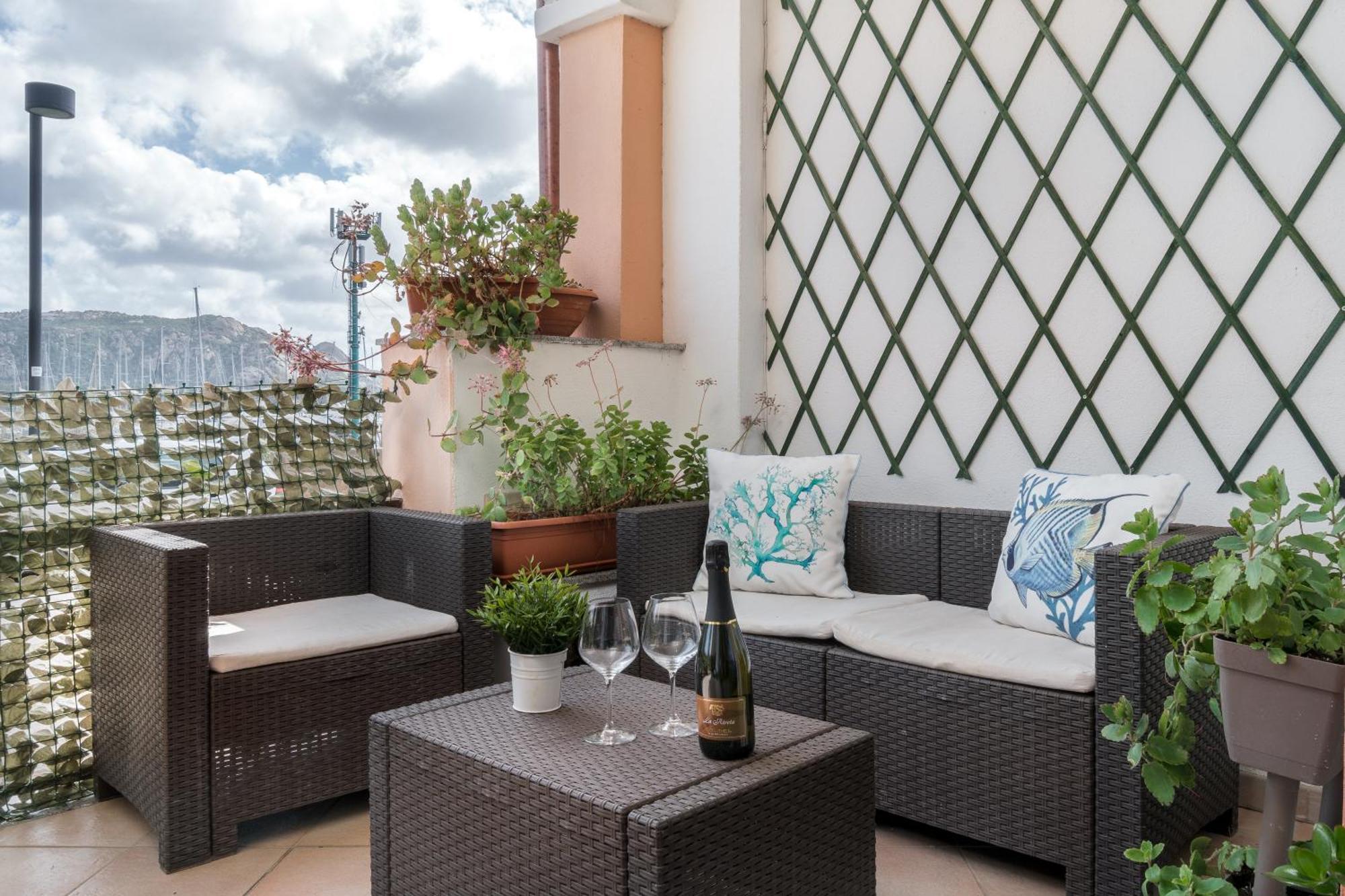 Sardinia Family Villas - Cannigione Beach Apartments ภายนอก รูปภาพ